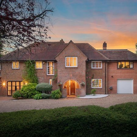 Westleigh Hotel Ashtead Buitenkant foto