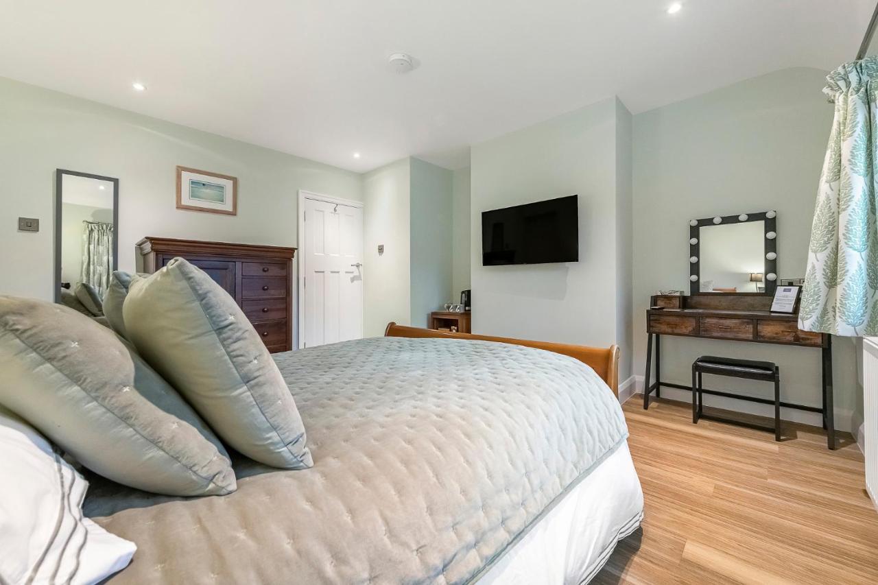 Westleigh Hotel Ashtead Buitenkant foto