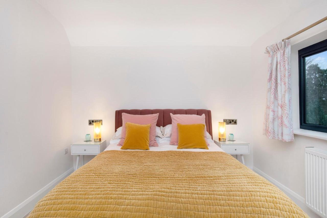 Westleigh Hotel Ashtead Buitenkant foto