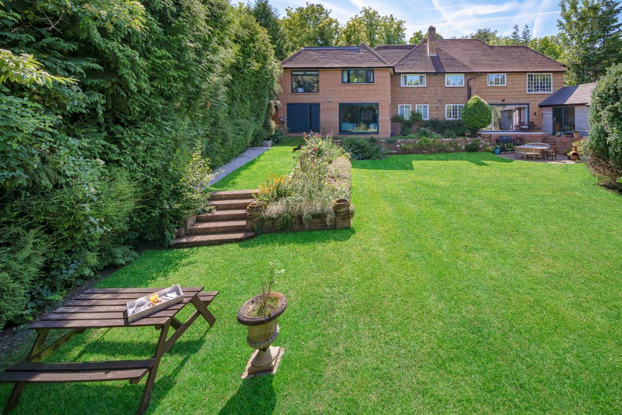 Westleigh Hotel Ashtead Buitenkant foto